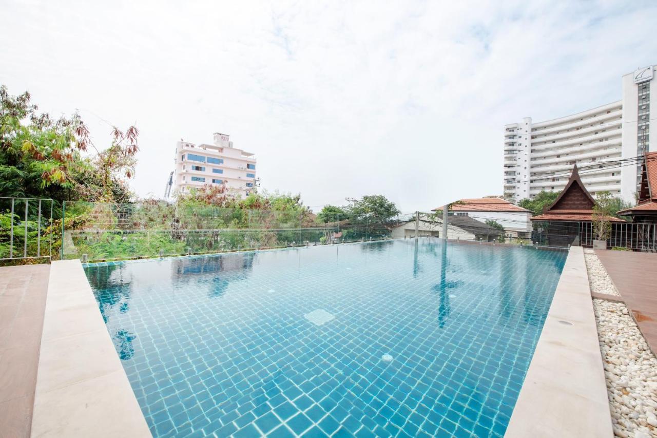 Blooming Hill Boutique Suites Pattaya Exterior photo