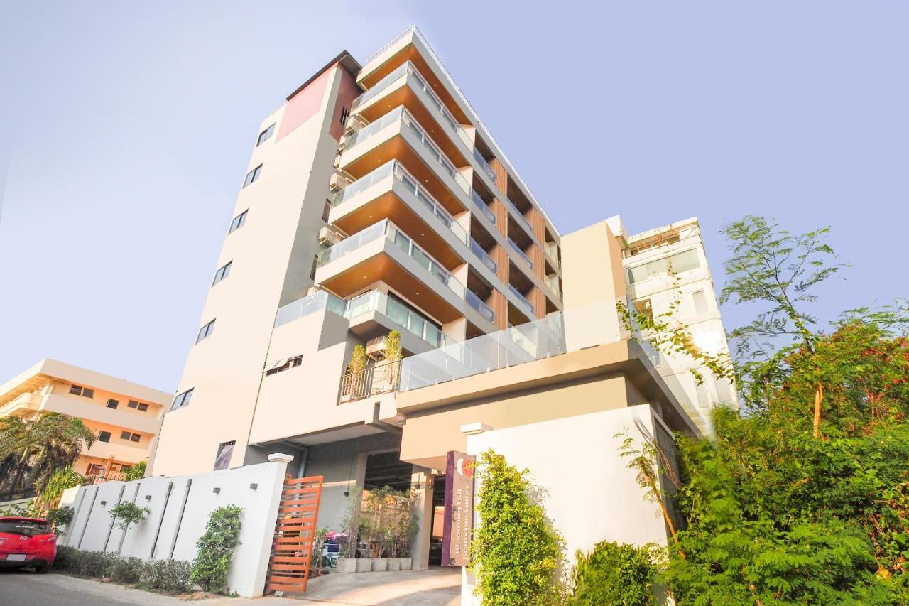 Blooming Hill Boutique Suites Pattaya Exterior photo