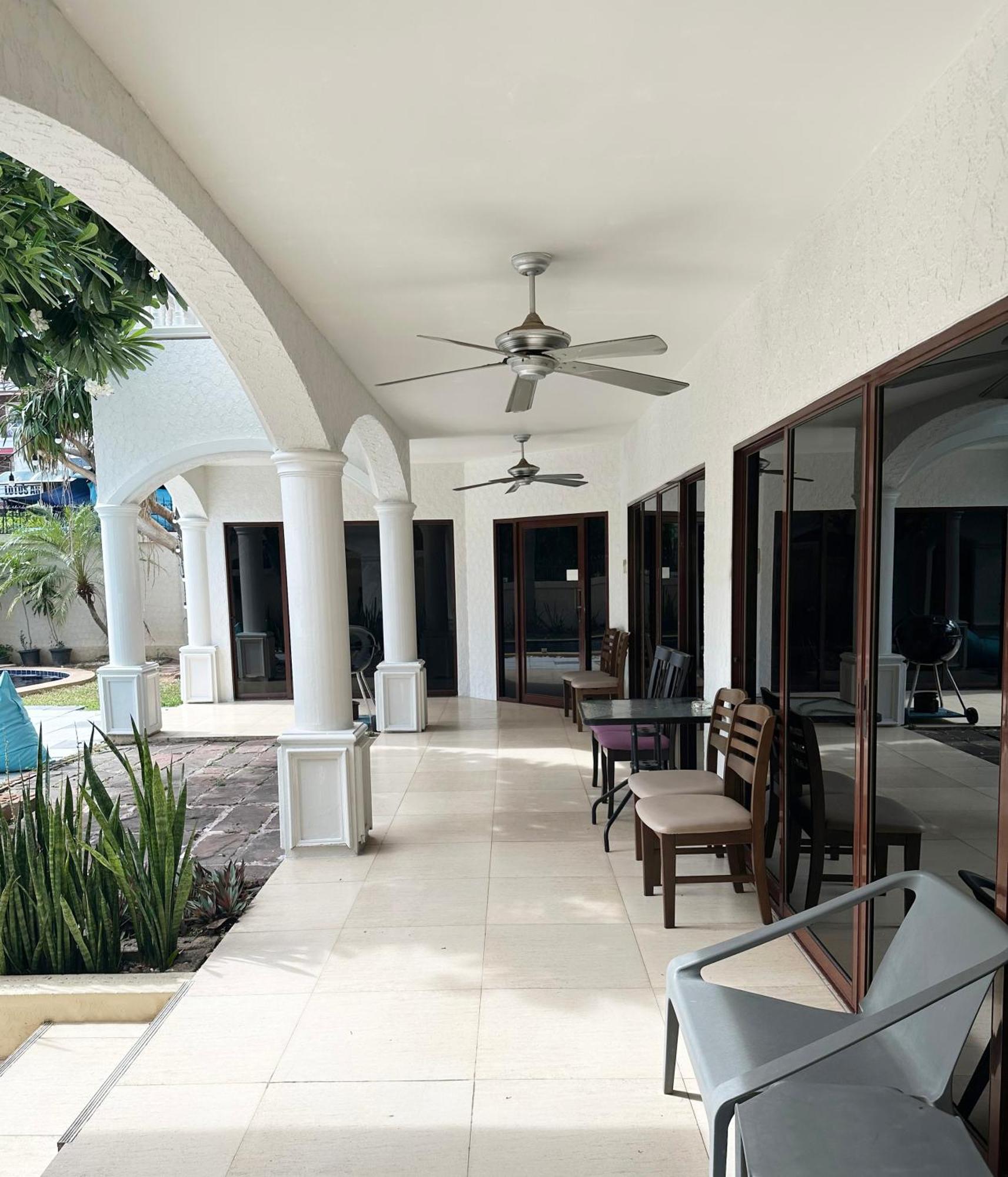 Blooming Hill Boutique Suites Pattaya Exterior photo